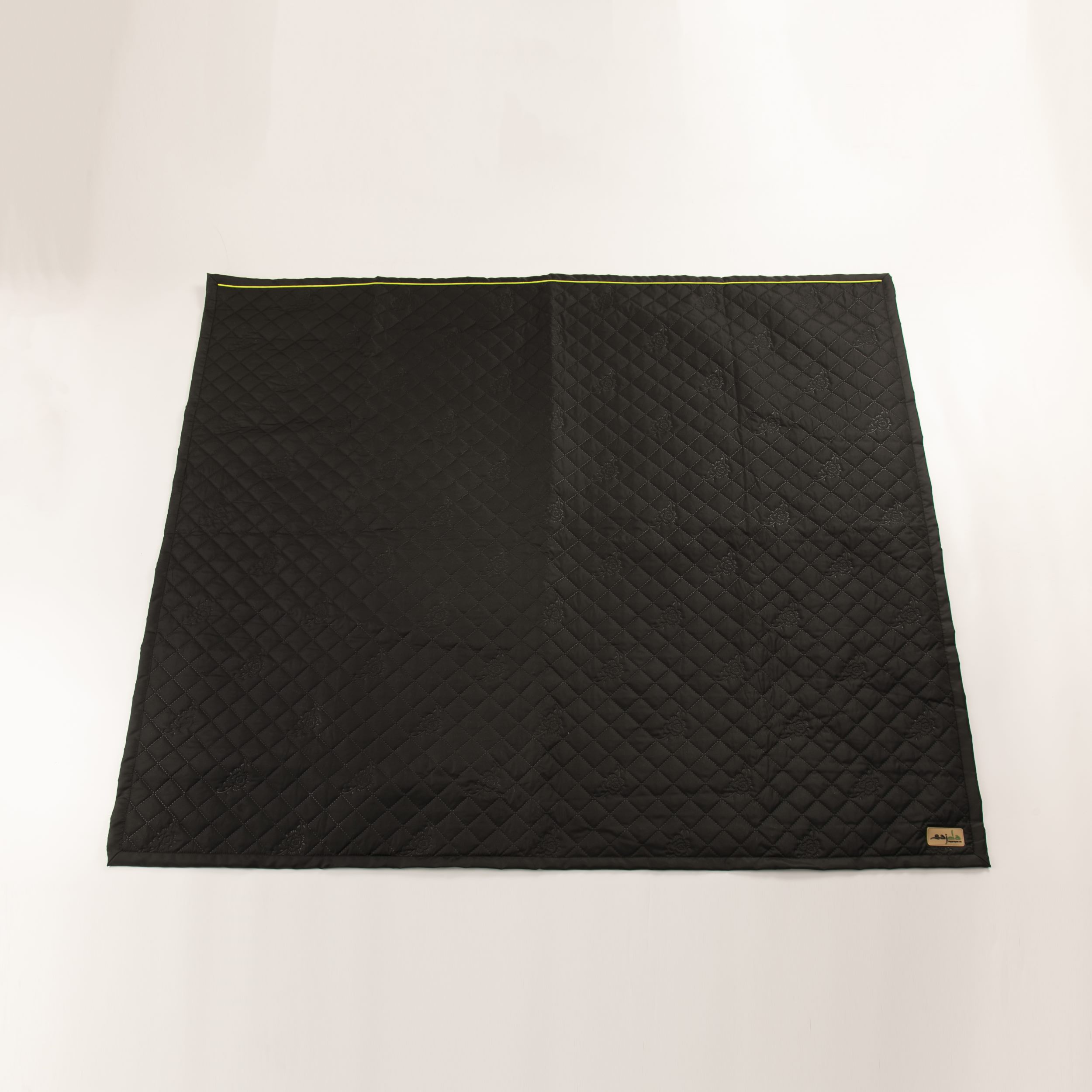 Двойной непромокаемый коврик для намаза черный трехслойный. Размер 145×125